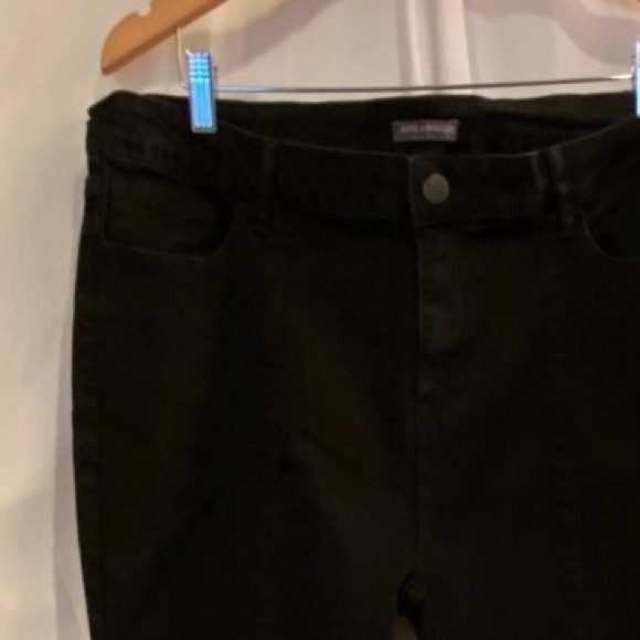 Kate & Mallory Denim - Kate & Mallory black jeans w/ankle detail sz16.